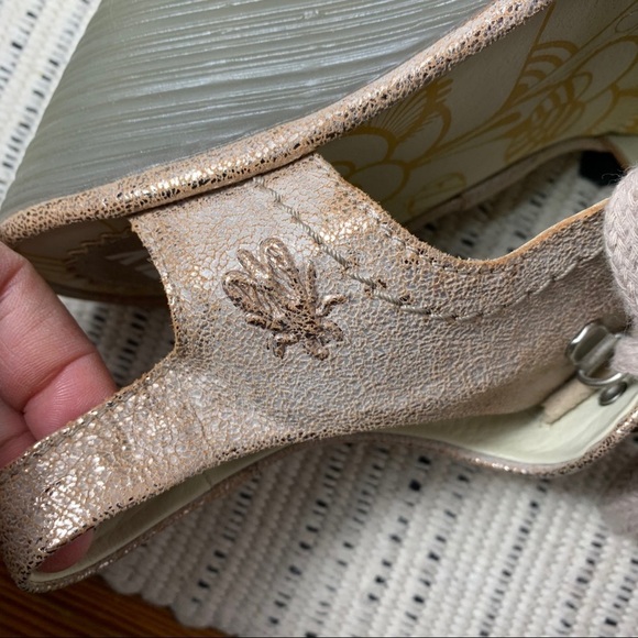 Fly London Ylfa Luna Rose Gold Wedge Sandal - Picture 7 of 9